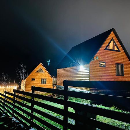 Traveler'S Cottages In Kazbegi Stepantsminda Exterior foto