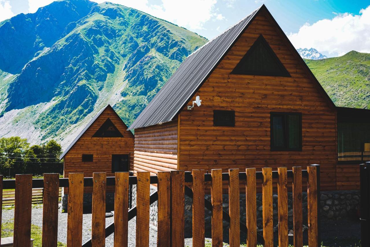 Traveler'S Cottages In Kazbegi Stepantsminda Exterior foto