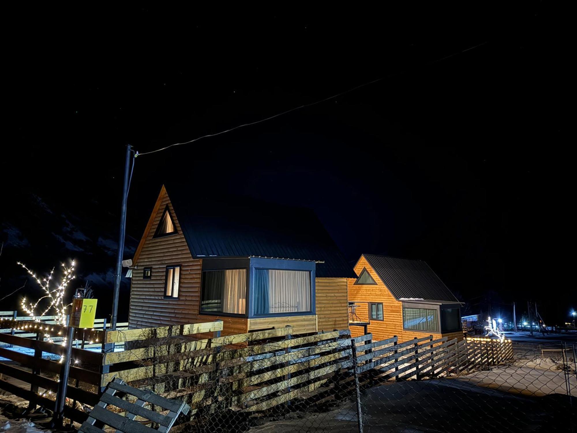 Traveler'S Cottages In Kazbegi Stepantsminda Exterior foto
