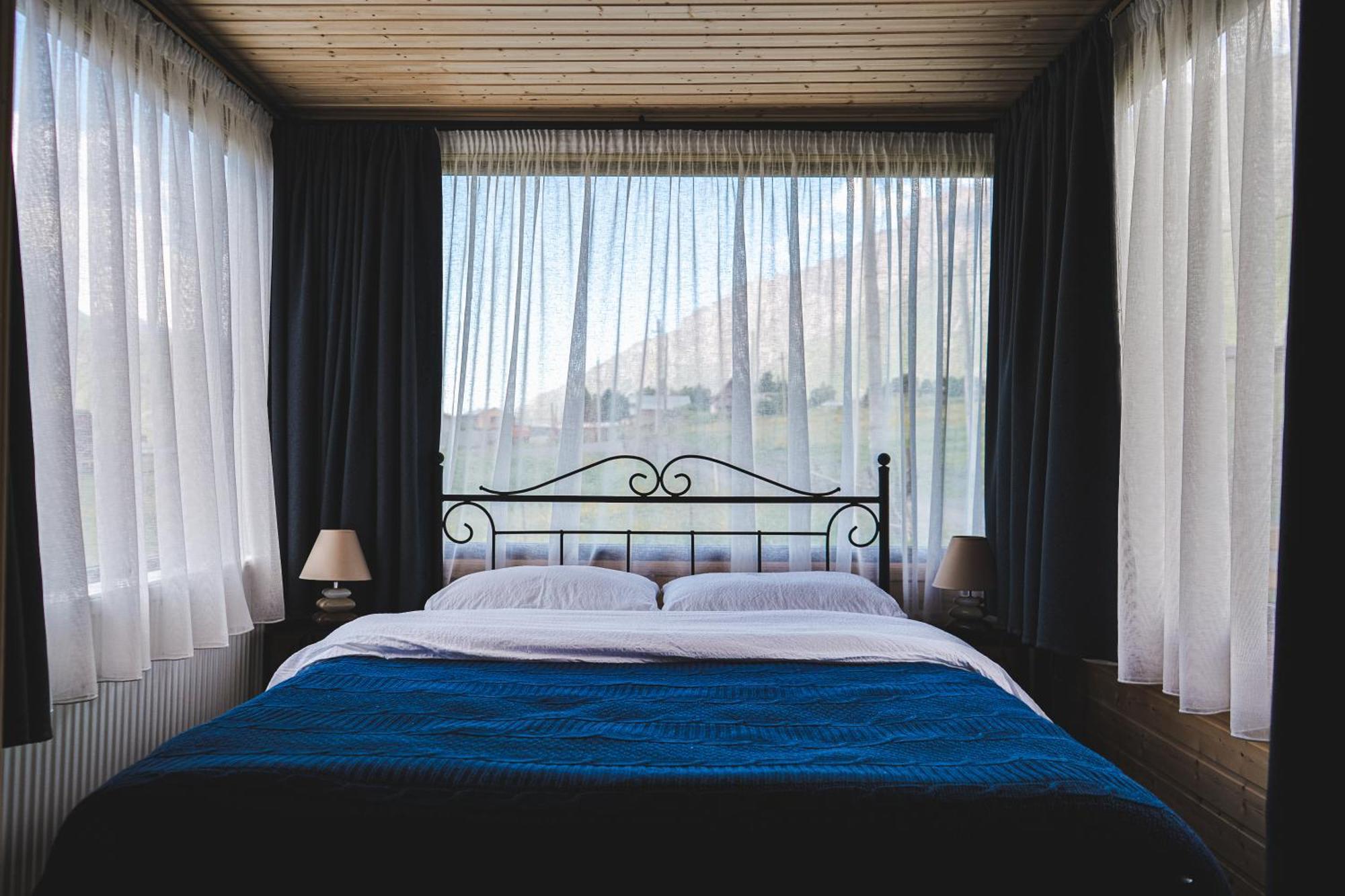 Traveler'S Cottages In Kazbegi Stepantsminda Exterior foto
