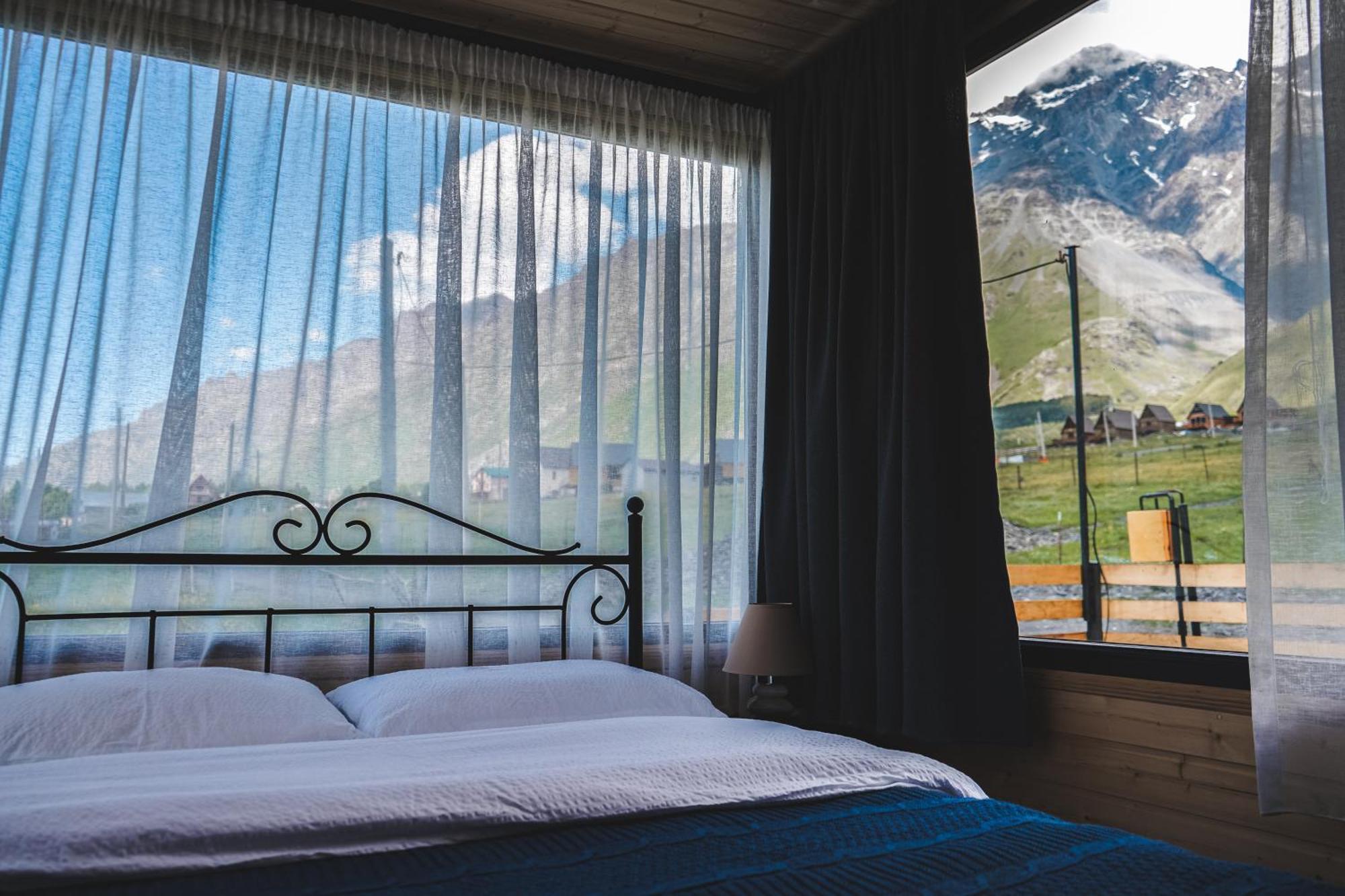 Traveler'S Cottages In Kazbegi Stepantsminda Exterior foto