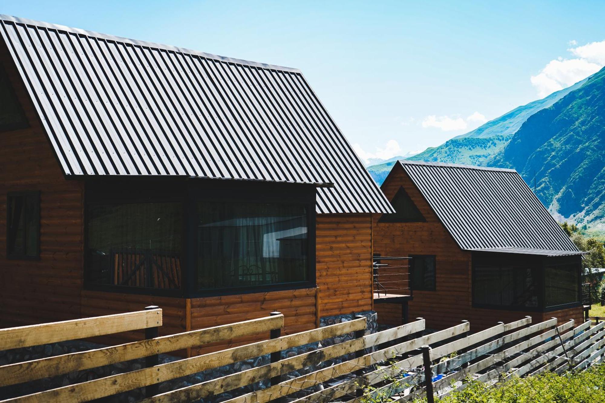 Traveler'S Cottages In Kazbegi Stepantsminda Exterior foto